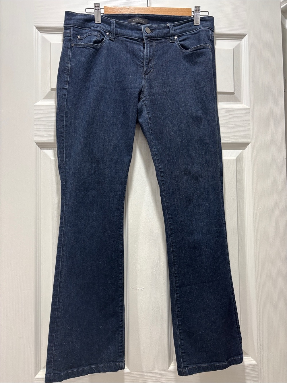 Ann Taylor Women’s Dark Blue Stretch Bootcut Jeans size 8